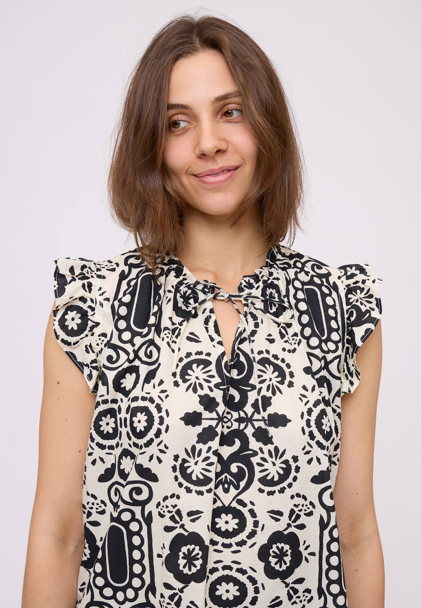 AnnieNN Blouse